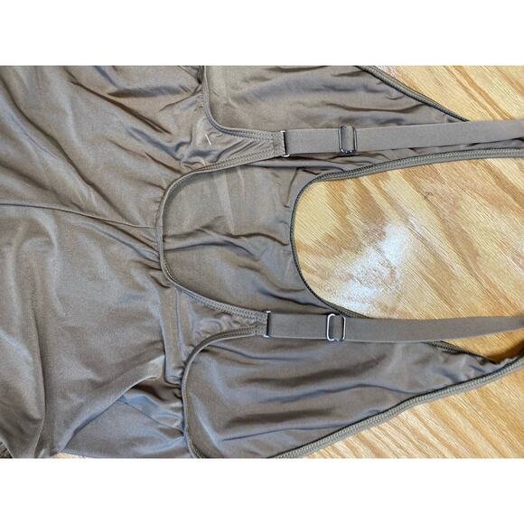 Good American 1pc swimsuit NWOT   (B40 ) - Picture 2 of 5